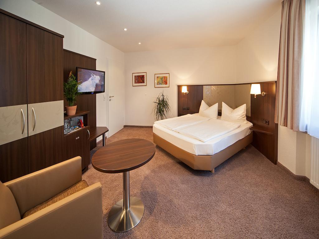 Hotel Engel Rheinmunster Esterno foto